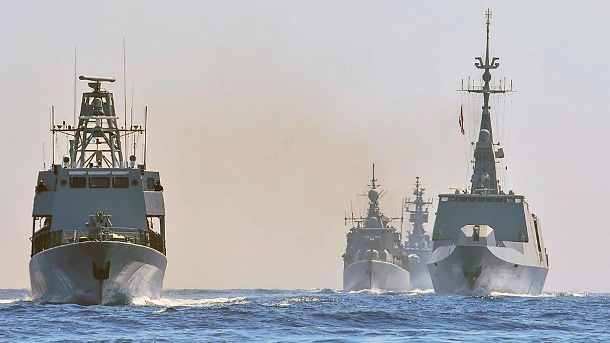 Militärübung vor Zypern: Kriegsschiffe aus Griechenland, Italien, Zypern und Frankreich nehmen an dem Manöver teil. (Quelle: dpa/Str/Griechisches Verteidigungsministerium)