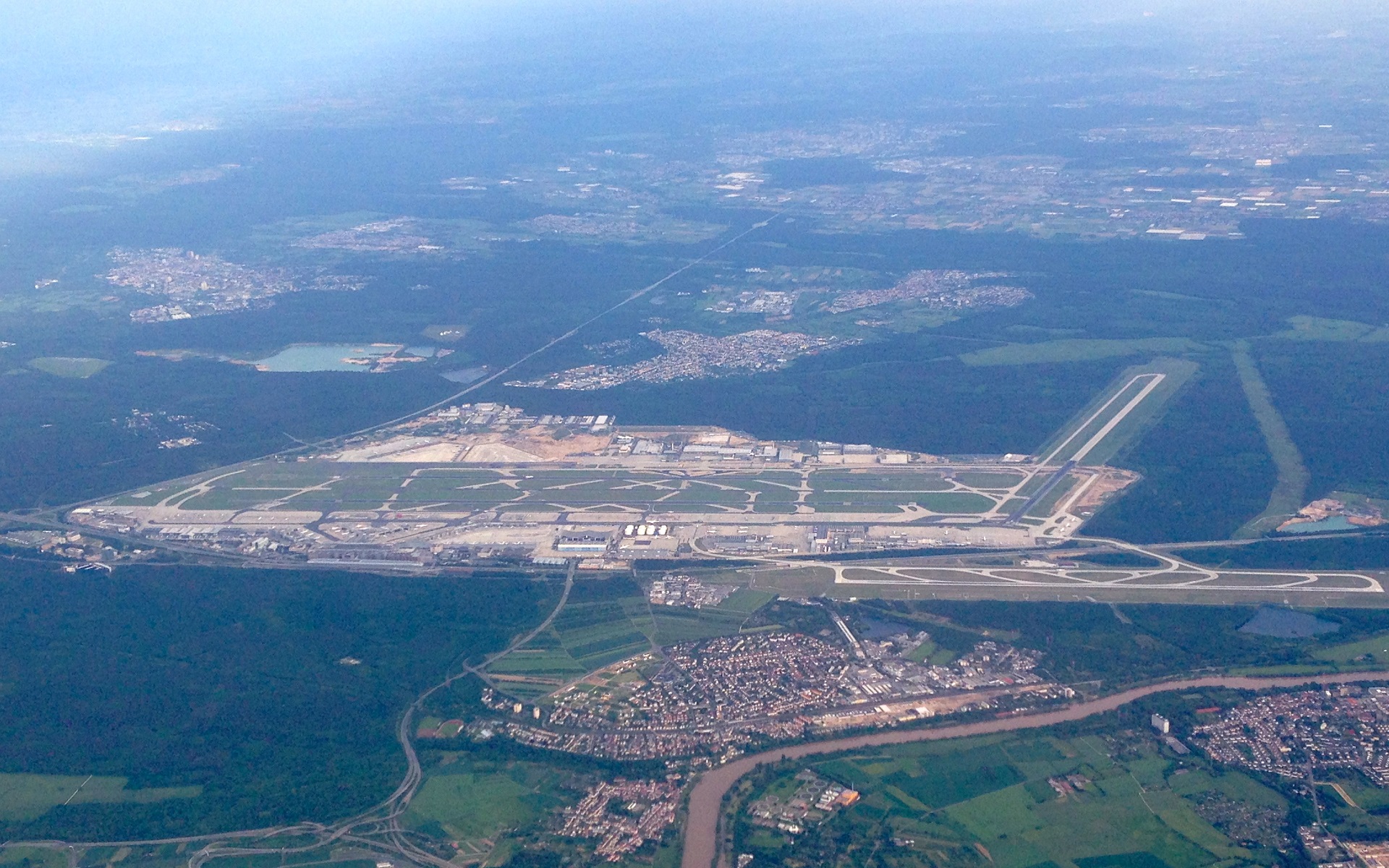 Fraport fordert Entschädigung für Instandhaltung des abgesperrten Frankfurter Flughafens
