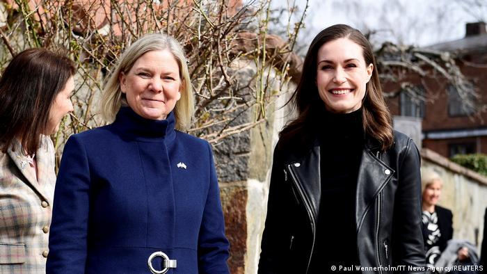 Die schwedische Premierministerin Magdalena Andersson und die finnische Premierministerin Sanna Marin in Stockholm 