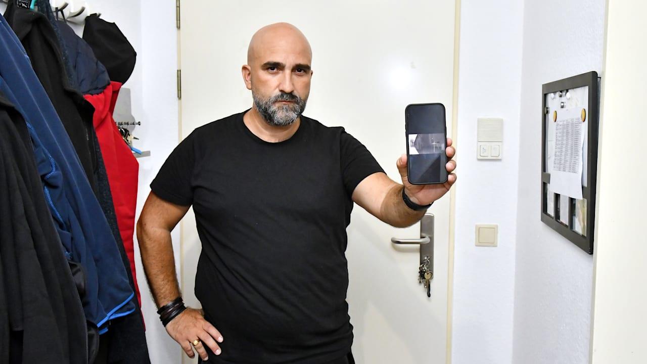 Im Urlaub!Ich habe mir mein Handy angesehen, weil die Diebe meinen Wohnungsteil ...
