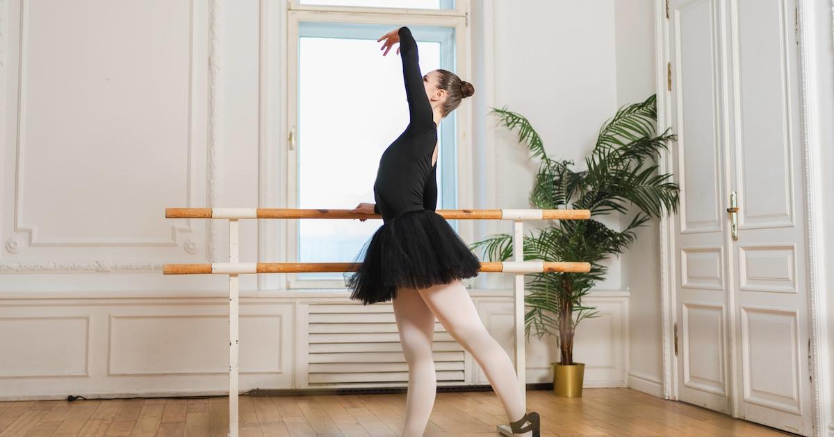 Ex-Ballerina (29) geht Risiken ein und wird zum weltweit jüngsten Selfmade-Milliardär – online