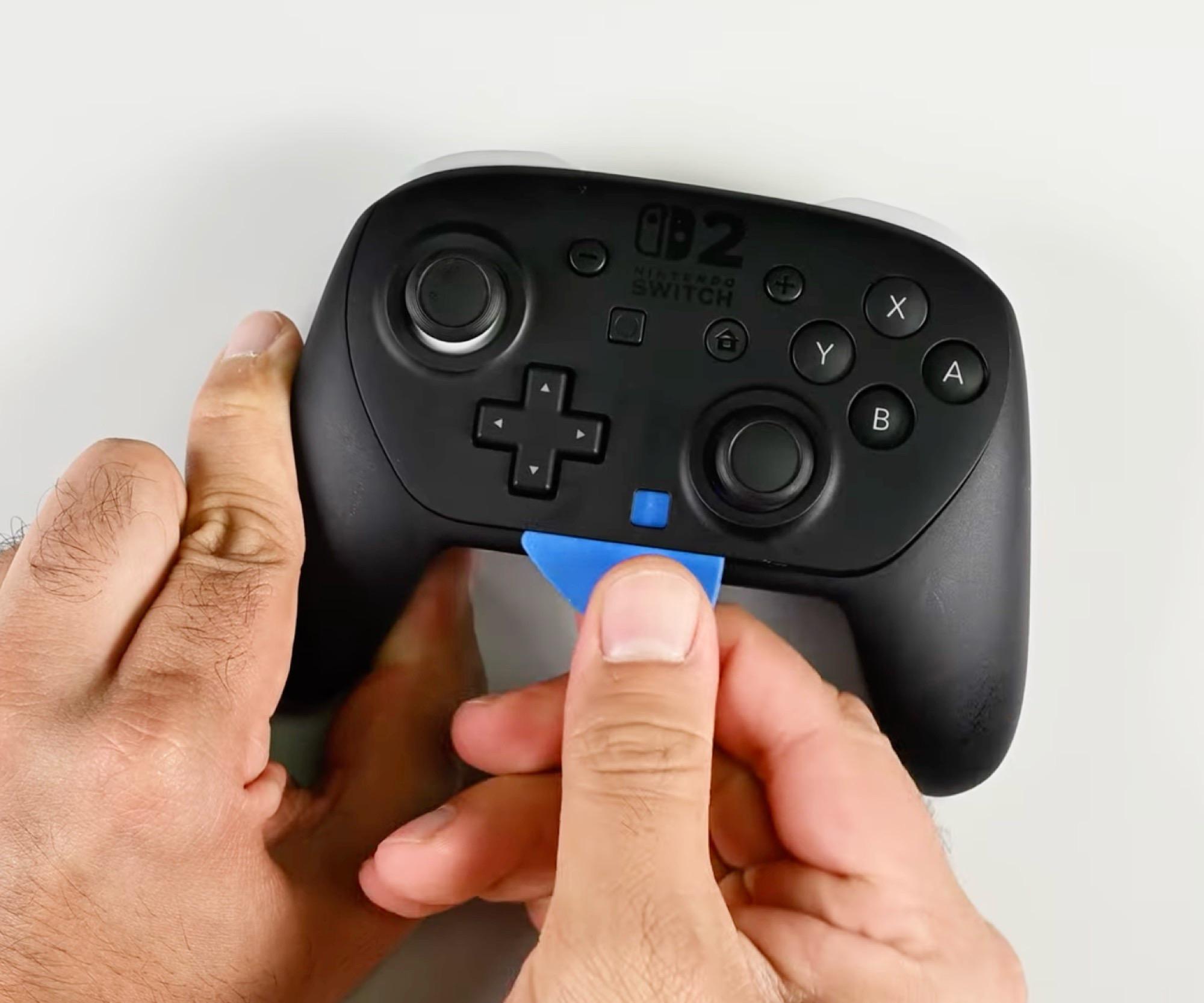 Nintendo Switch 2 Ripping für den Controller bestätigt, dass es möglich ist, sich an einen Batteriea...
