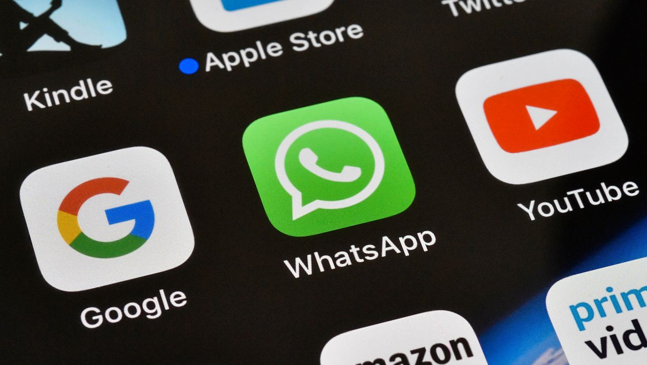 WhatsApp: Wenn seltsame WhatsApp-Nachrichten auf Ihrem Mobiltelefon angezeigt werden