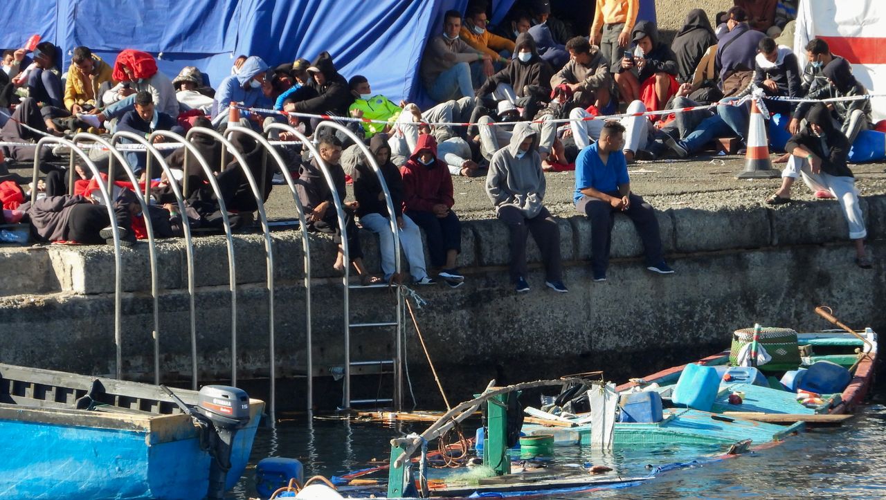 Flüchtlingskrise auf den Kanarischen Inseln: "Wharf of Shame"