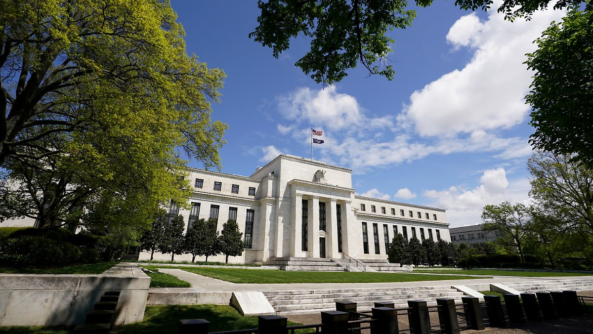 Die Fed bleibt auf einem niedrigen Zinssatz: Investoren setzen nach den US-Wahlen auf "Business as usual"