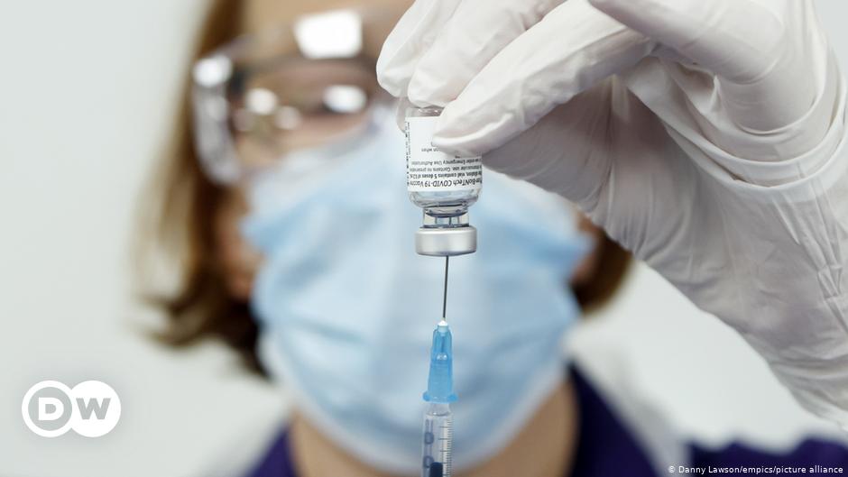 Coronavirus: Zwei Drittel der Deutschen sind bereit, einen COVID-Impfstoff zu erhalten  Nachrichten |  DW