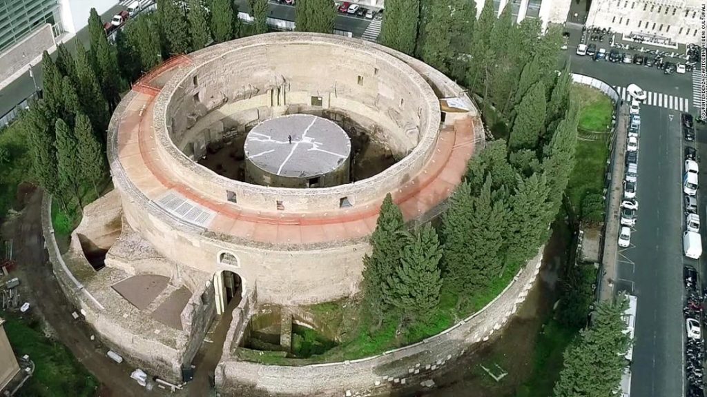 Eröffnung von Mausoleo di Augusto, dem Grab von Kaiser Augustus in Rom