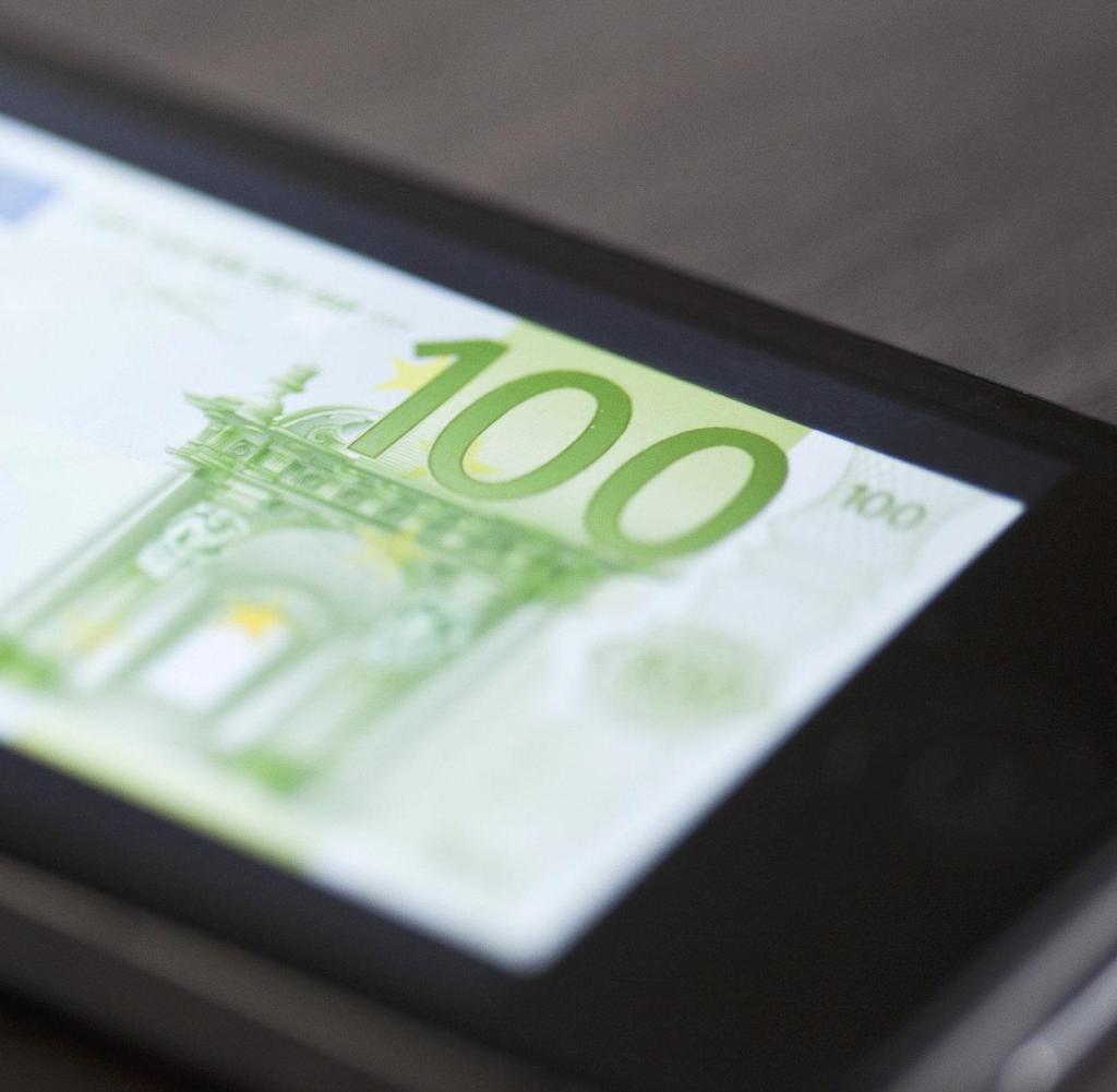 Mit einem Smartphone kann auch mit digitalen Euro bezahlt werden.  Die ersten rein digitalen Währungen sind seit langem verfügbar