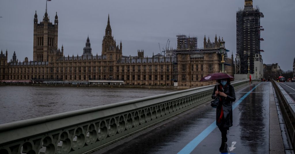 Großbritannien verhängt eine strengere Sperrung für London unter Berufung auf eine neue Version des Virus