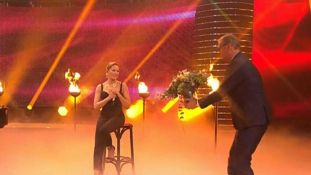 Helene Fischer singt im Fernsehen - Plötzlich wird Günther Jauch ernst und erklärt, was außerhalb der Kamera passiert ist
