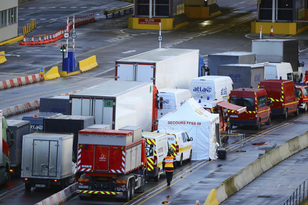 Keine Weihnachtsfreude für Trucker, die im Deadlock des britischen Virus stecken