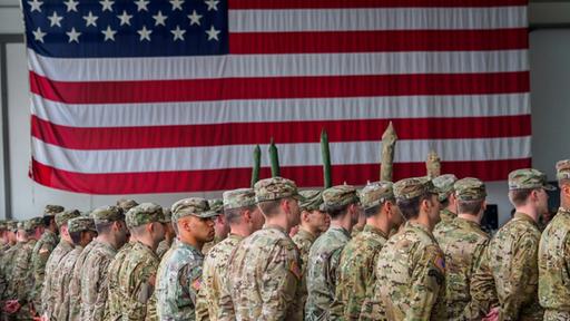 Streitkräfte in Deutschland: Der US-Kongress will den Truppenabzug stoppen