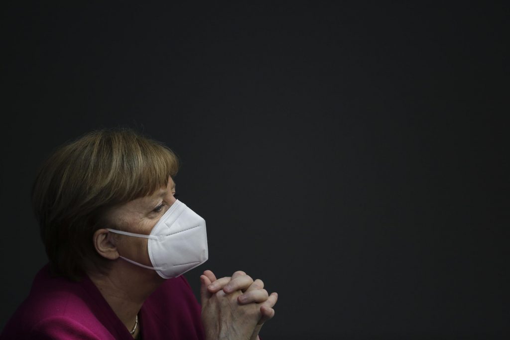 Merkel fordert die Deutschen nachdrücklich auf, "strengen" viralen Beschränkungen zuzustimmen