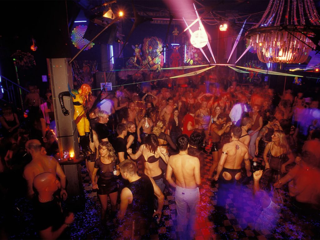 Berliner Clubs könnten offiziell zu Kulturinstitutionen anstelle von Unterhaltungsorten erklärt werden