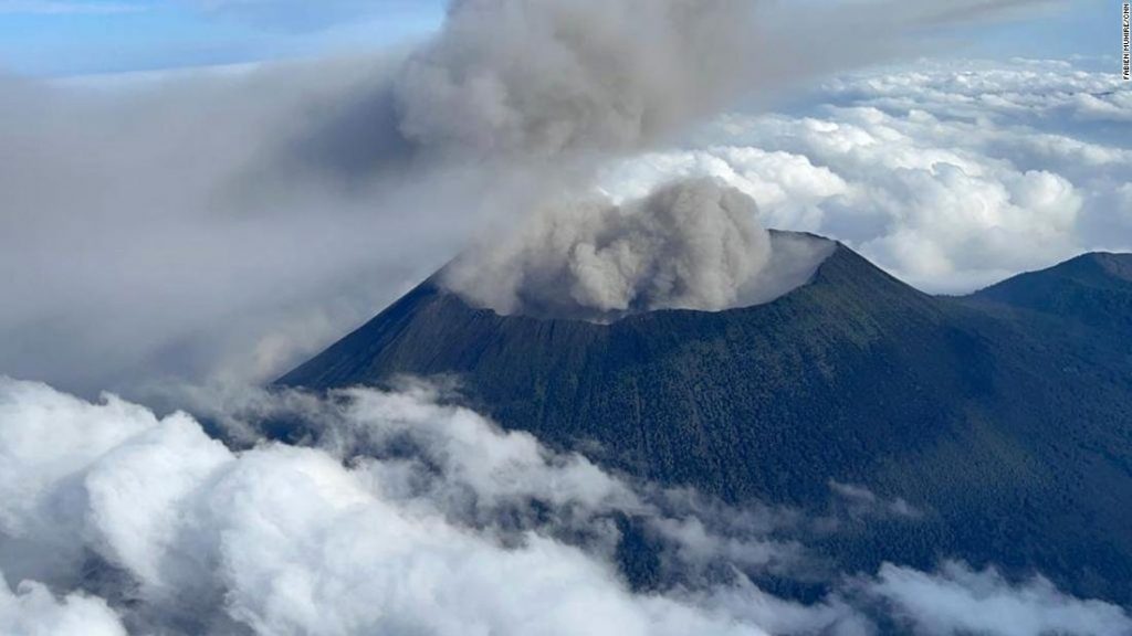 Montieren.  Vulkan Nyiragongo: 92 Erdbeben und Beben in den letzten 24 Stunden aufgezeichnet