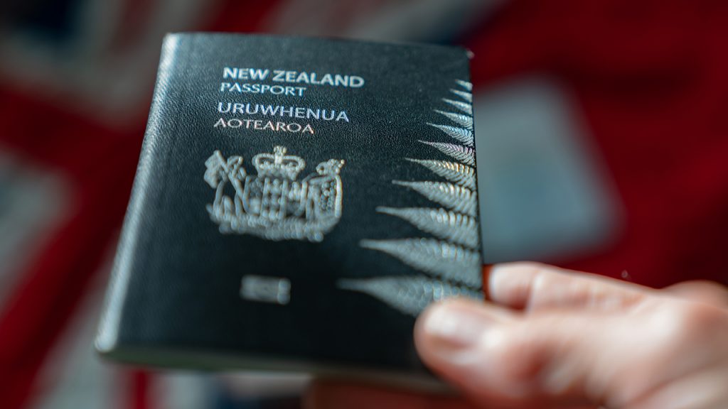Neuseeland setzt Reiseblase mit Australien aus, nachdem die Zahl der Coronavirus-Fälle zugenommen hat