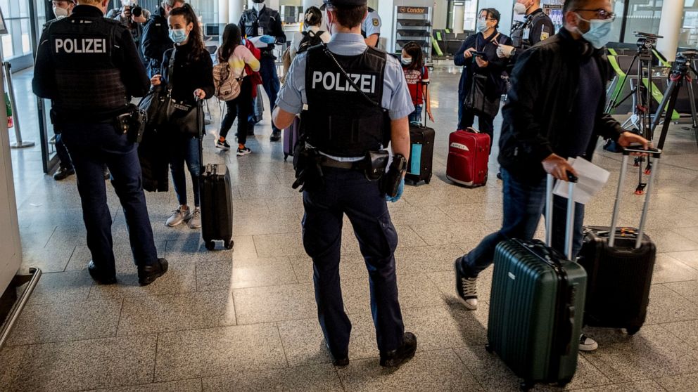Deutschland fordert COVID-Tests für ungeimpfte Reisende