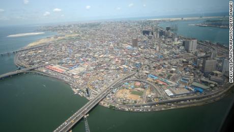 Afrikas bevölkerungsreichste Stadt kämpft gegen Überschwemmungen und steigende Meere.  Es könnte bald unbewohnbar sein, warnen Experten