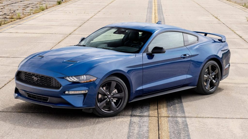 Der Ford Mustang 2022 wird eine Stealth Edition haben, spezielle California-Versionen