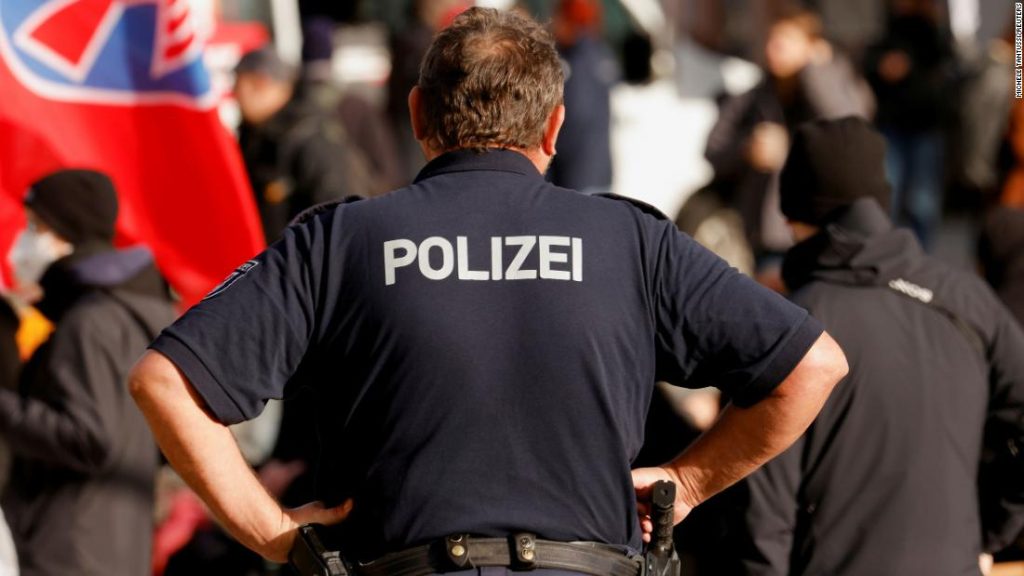 Deutsche Polizei stoppt rechtsextreme Milizen, die versuchen, die polnische Grenze zu patrouillieren