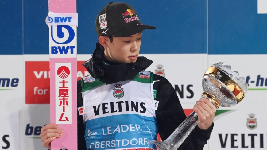 Japans Ryoyu Kobayashi gewinnt den ersten Vierschanzensprung