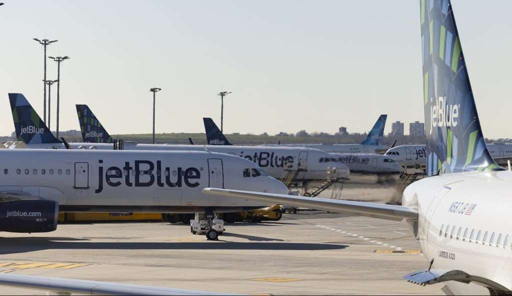 JetBlue storniert 1.280 Flüge, da die Fälle von Omicron zunehmen - Boston News, Weather, Sports