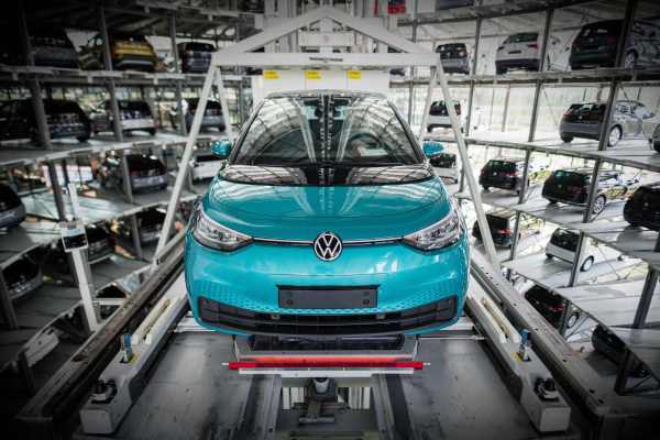 Volkswagen unterzeichnet drei neue Partnerschaften, um die Produktion von Elektrofahrzeugen zu steigern - TechCrunch