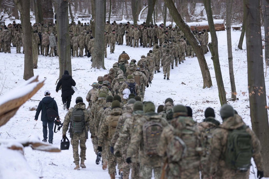 Die USA reduzieren die Präsenz der ukrainischen Botschaft, da die Kriegsängste zunehmen