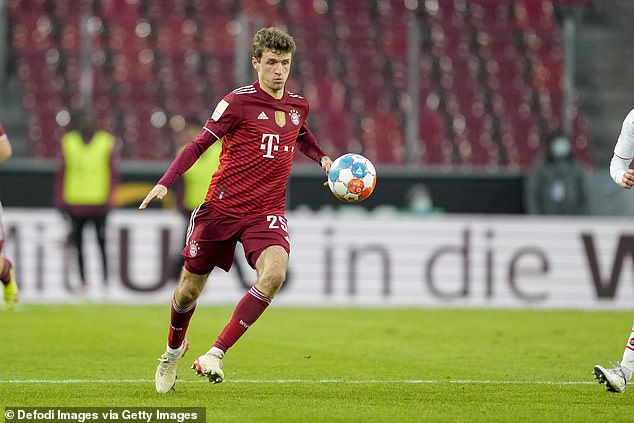 Müller hat seine gesamte Karriere beim FC Bayern München verbracht und ist sowohl in der Rekordliste seiner Auftritte als auch in der Torschützenliste Dritter