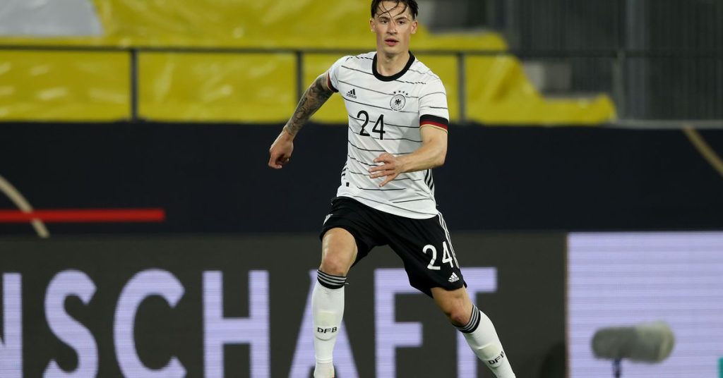 Robin Koch wird sich als defensiver Mittelfeldspieler in den deutschen Kader einarbeiten