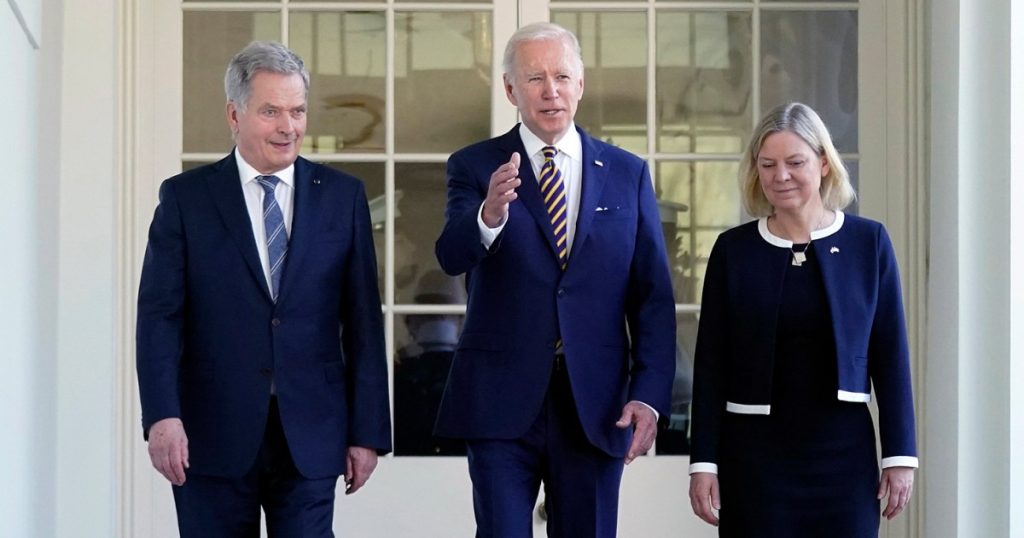 Schumer und McConnell fordern Biden auf, bei der NATO-Erweiterung schnell zu handeln