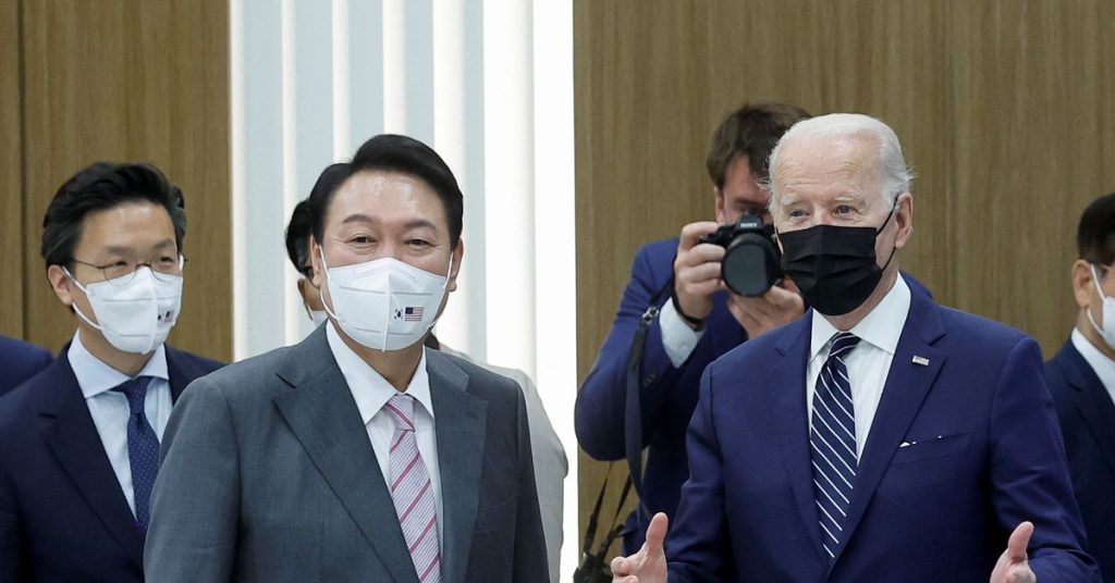 Biden kommt in Südkorea mit erstem Halt bei Samsung an