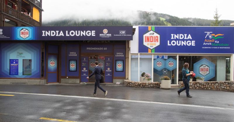 Indien entlarvt „neue Realität“ mit Straßenperformance in Davos