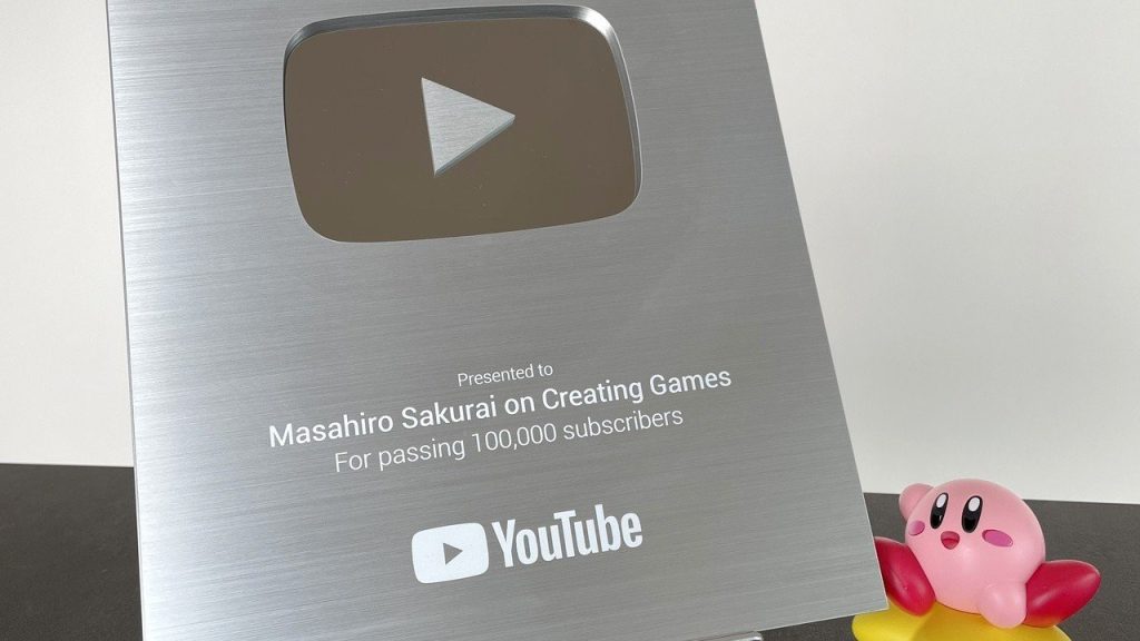 Zufällig: Masahiro Sakurai zeigt auf YouTube seinen silbernen Play-Button