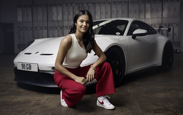 Spiel, Satz und Geld: Tennis-Ass Emma Raducanu ist eine Botschafterin für Porsche, das mit einer Bewertung von fast 70 Milliarden Pfund an die Börse kam
