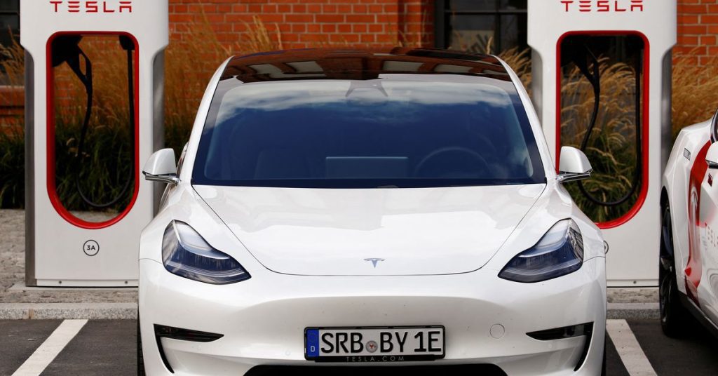 Tesla startet Batterie-Massenfertigung in Deutschland erst 2024 - Handelsblatt