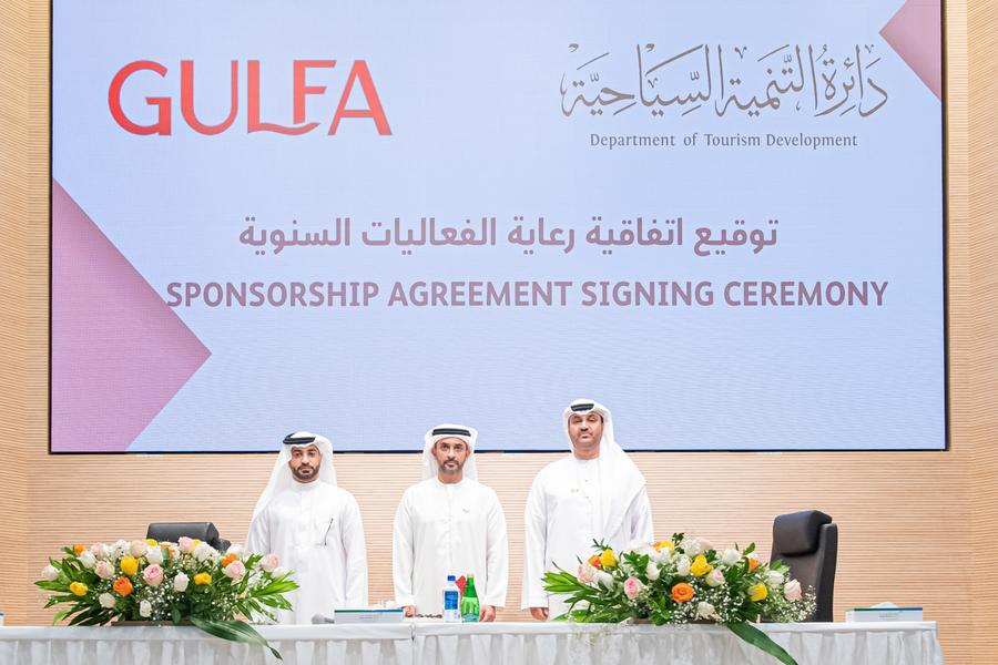 Ajman Tourism unterzeichnet Absichtserklärungen und Partnerschaftsabkommen mit Saudi German Hospital und Gulfa Water