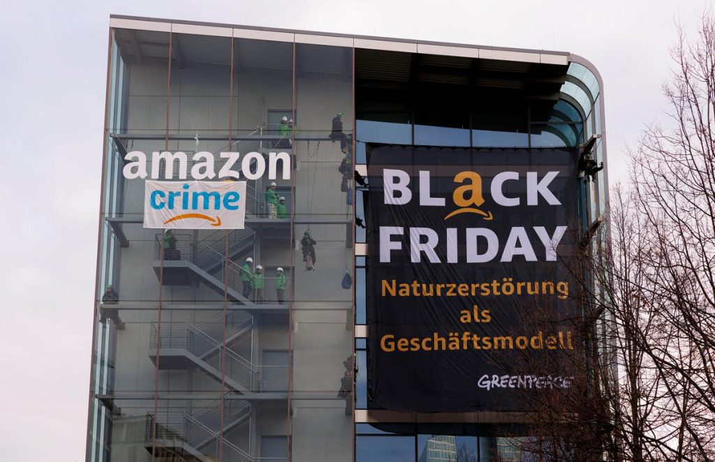 Amazon-Arbeiter auf der ganzen Welt riefen dazu auf, am Schwarzen Freitag zu streiken