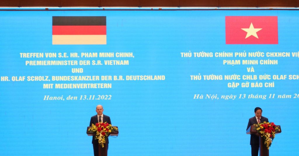Deutscher Scholz besucht Vietnam als Uhrenhersteller aus China