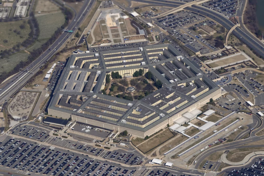 Das Pentagon hat "mehrere hundert" neue UFO-Berichte erhalten